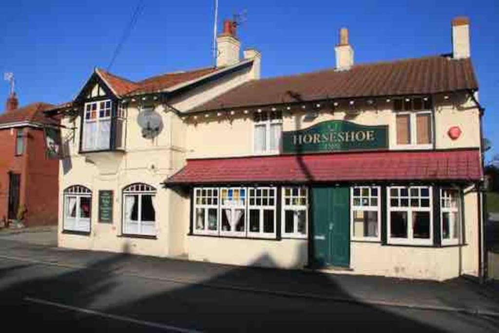 Large Cottage, Beach, Pubs Shops, Netflix, Bbq, Dog Friendly Vakantiehuis *